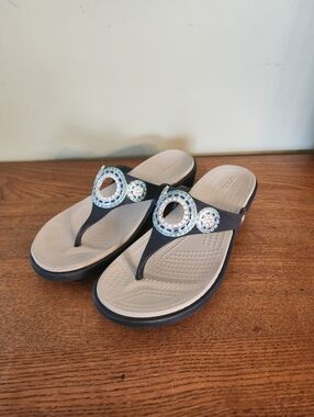 CROCS Sanrah Diamante Women's Navy Blue Jeweled Thong Sandals